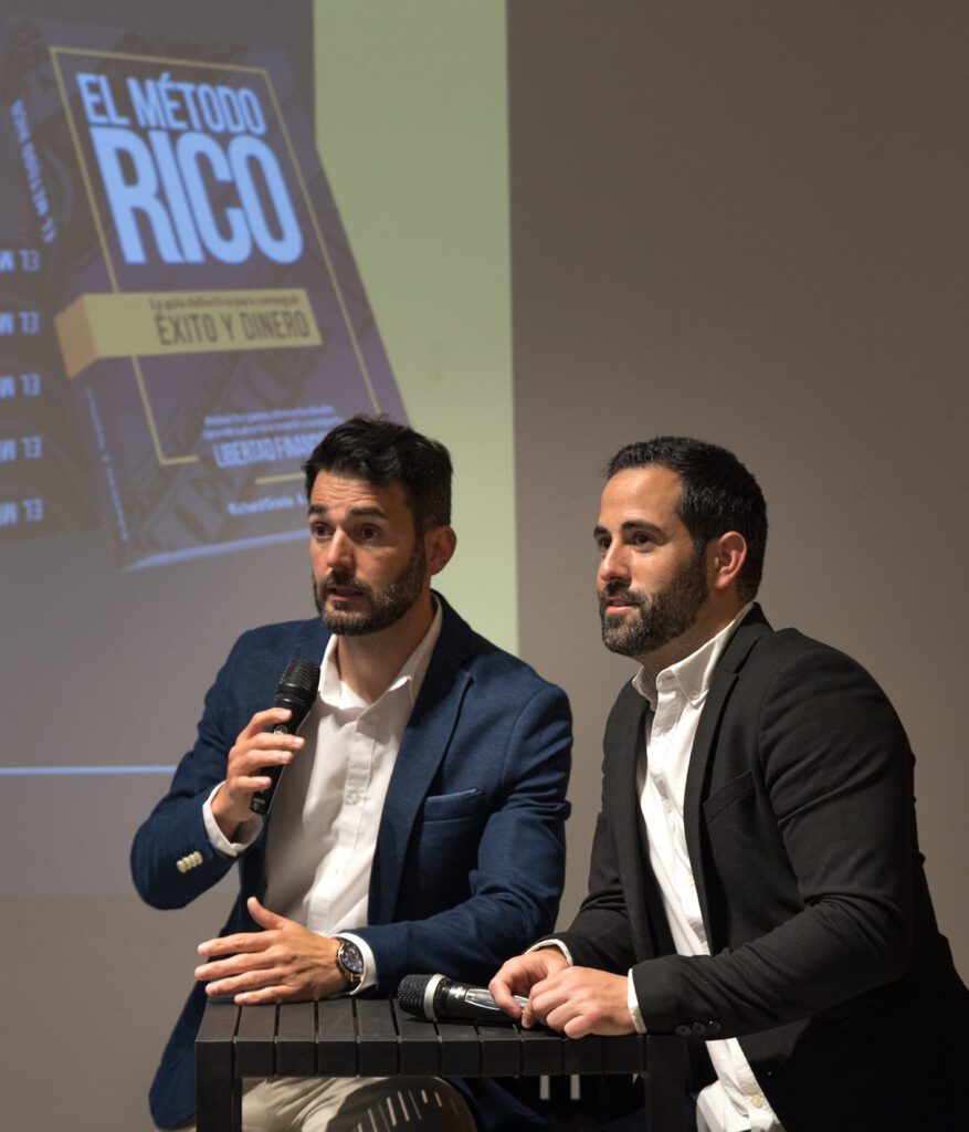 Richard y Diego gracia del método rico en una charla